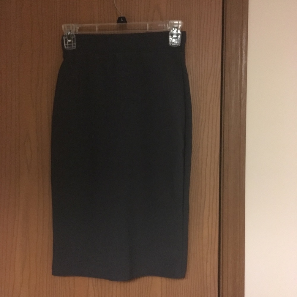Gray pencil skirt